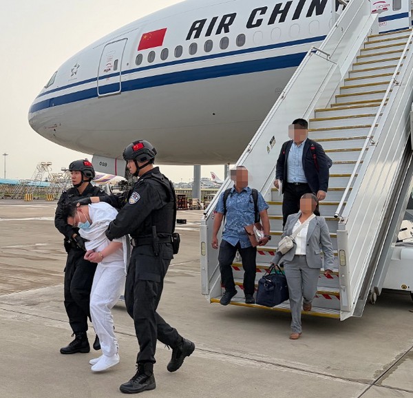 菲律宾绑架案主犯刘瀚文被引渡回国：曾与Yifei Li同行，后者被传与雅典娜有关