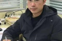 41岁高三班主任家访前突发心梗离世：一条朋友圈唤回200余名学生，最后一课成为永别
