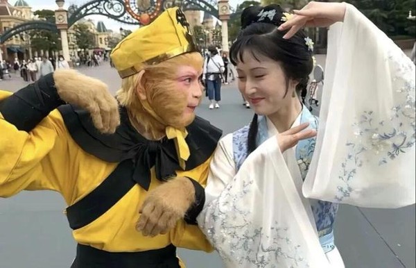 孙悟空与林黛玉“拉郎配”遭下架：AI魔改治理逼近经典二创边界