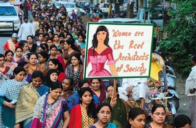 印度去年发生33707起强奸案 近九成为熟人作案