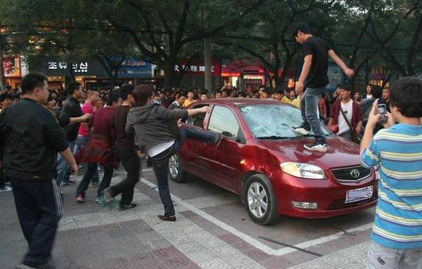 媒体评现代汽车被砸:制裁韩国不应变成物理性攻击