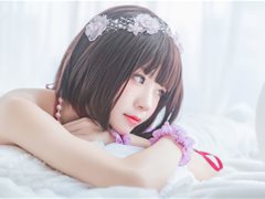 萝莉风COS桜桃喵–加藤惠系列之小睡裙私房写真