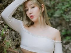 秀人网No.1400王雨纯户外唯美诱惑写真