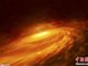 震撼！7亿光年外，有个400亿倍太阳的超大质量黑洞