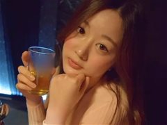 妹纸真人漫画-吃完泡面再走吧