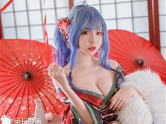 Coser妹子兔玩映画-美乳和服半露