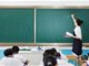 央视评老师因家长收入歧视学生:切莫误人子弟