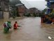 广西三名小孩上学途中被洪水冲走 一人获救两人遇难