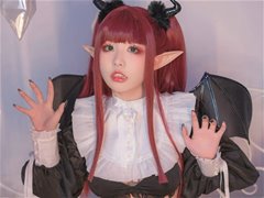 爆机少女喵小吉 - 更衣人偶坠入爱河