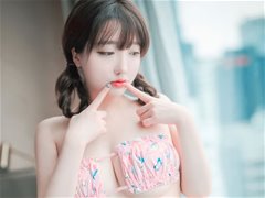 可爱美女孙乐乐 - 粉底蝴蝶比基尼