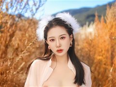 福利姬@小芸逗豪迈古风户外+居家尺度合集