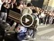 广西南宁一群少年聚众飙车炫技 警方突袭查处150人