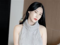 知性美女Riha露背毛衣无圣光图集