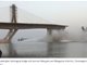 印度耗资百亿卢比的大桥又塌了 目击者拍下坍塌画面