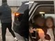 警方回应男子胁迫女生不让其下车:双方系朋友关系