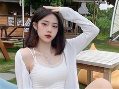 粉嫩的19岁素人美女私拍尺度人体集