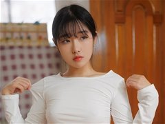 清纯颜小美女Sonson 女子浴室遇咸湿佬尺度福利